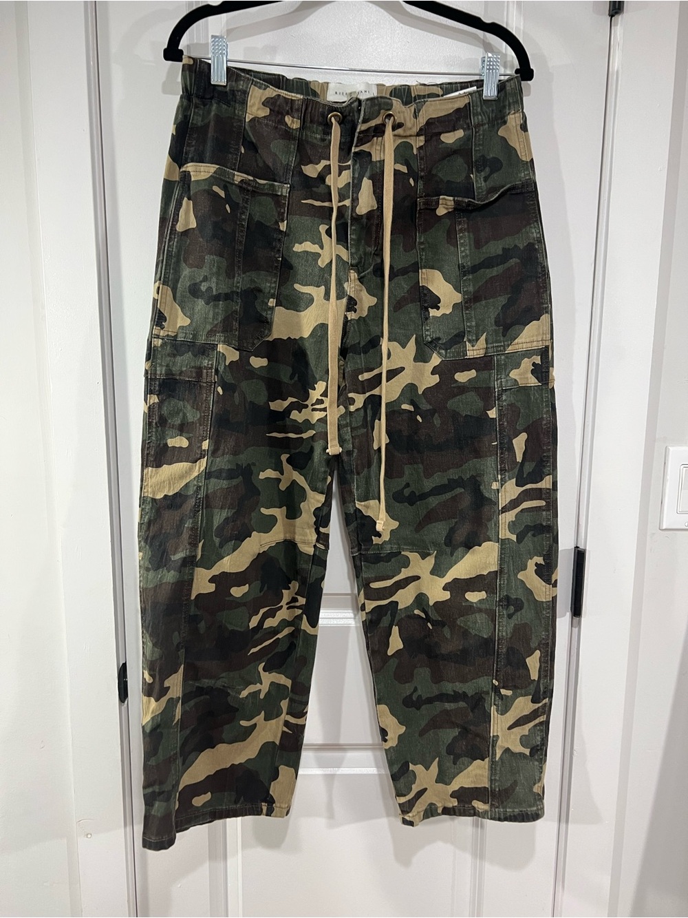 Women's Camo Cargo Jeans with Drawstring Waist, utility style